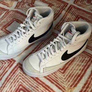 Nike Blazer Mid '77